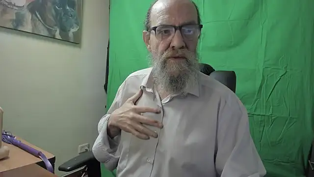Snapshot of Uncle_Hottie chatting on 03-16-26, 04:54 Uncle Hottie online show from 03-16-26, 04:54