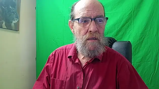 Snapshot of Uncle_Hottie chatting on 04-14-26, 04:45 Uncle Hottie online show from 04-14-26, 04:45
