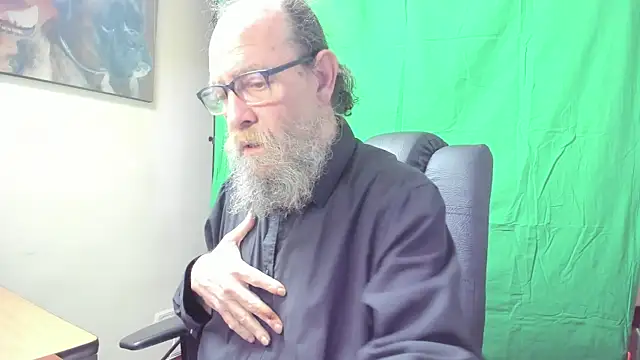 Snapshot of Uncle_Hottie chatting on 02-21-26, 04:31 Uncle Hottie online show from 02-21-26, 04:31