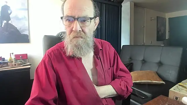 Snapshot of Uncle_Hottie chatting on 07-24-26, 09:33 Uncle Hottie online show from 07-24-26, 09:33