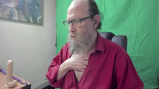 Snapshot of Uncle_Hottie chatting on 03-15-26, 04:47 Uncle Hottie online show from 03-15-26, 04:47