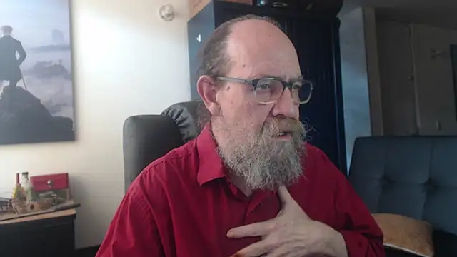 Snapshot of Uncle_Hottie chatting on 07-05-26, 03:52 Uncle Hottie online show from 07-05-26, 03:52