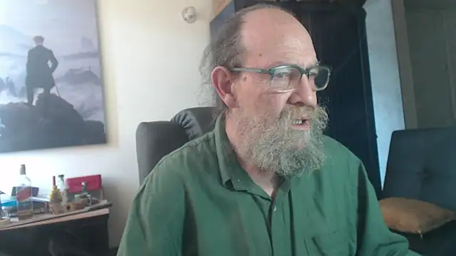 Snapshot of Uncle_Hottie chatting on 07-14-26, 03:51 Uncle Hottie online show from 07-14-26, 03:51