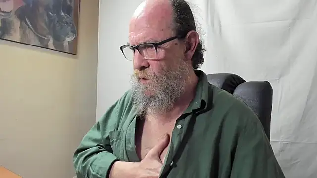 Snapshot of Uncle_Hottie chatting on 02-10-26, 09:47 Uncle Hottie online show from 02-10-26, 09:47