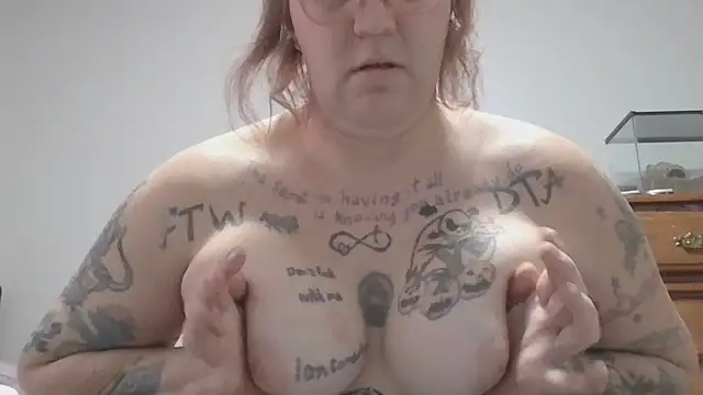 Flutterfli online show from 01-08-26, 04:35