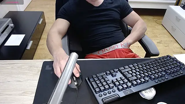 sensualman90 online show from 05-12-26, 09:54