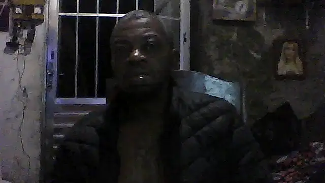 Snapshot of Negaomalinha1 chatting on 06-11-26, 02:44 Negaomalinha1 online show from 06-11-26, 02:44