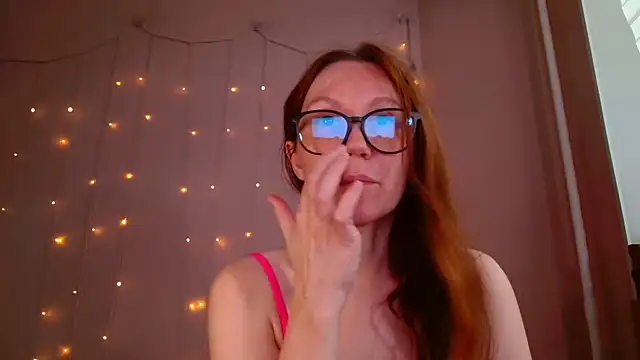 Snapshot of MelanyOxx chatting on 06-05-26, 03:33 MelanyOxx online show from 06-05-26, 03:33