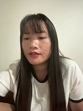 Snapshot of Suni-ii chatting on 04-22-26, 10:55 Suni-ii online show from 04-22-26, 10:55