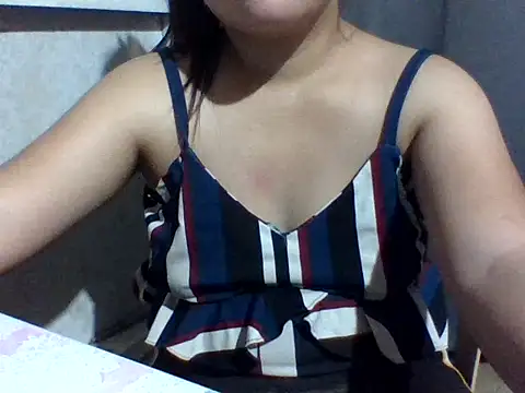 Snapshot of sweetprinces08 chatting on 07-25-26, 12:44 sweetprinces08 online show from 07-25-26, 12:44