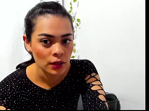 Snapshot of Antonella_Gomez22 chatting on 05-07-26, 03:00 Antonella Gomez22 online show from 05-07-26, 03:00