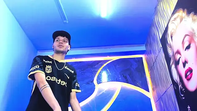 Snapshot of Lucas_hot_20 chatting on 02-09-26, 01:31 Lucas hot 20 online show from 02-09-26, 01:31