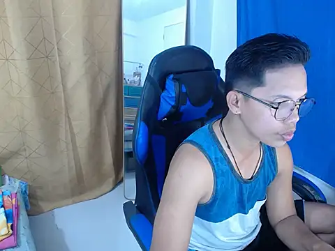 Snapshot of holly_oreo chatting on 07-12-26, 02:40 holly oreo online show from 07-12-26, 02:40