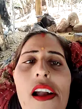 Snapshot of Bhavna8080 chatting on 05-09-26, 05:00 Bhavna8080 online show from 05-09-26, 05:00