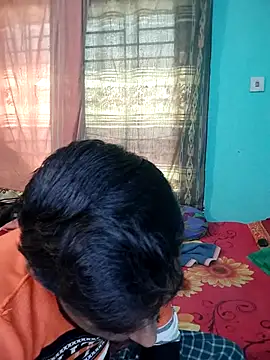 Snapshot of soft_couple778 chatting on 01-15-26, 04:16 soft couple778 online show from 01-15-26, 04:16