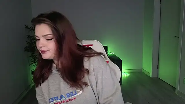 MilkyPop  online show from 04-07-26, 09:00