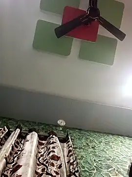 Snapshot of 01Roshani chatting on 01-08-26, 06:19 01Roshani online show from 01-08-26, 06:19