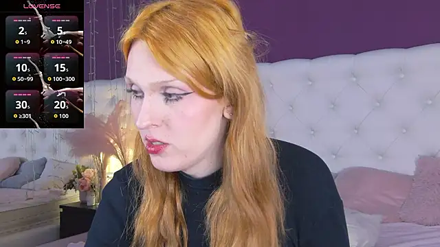 Snapshot of LunaBl1ss chatting on 02-11-26, 09:47 LunaBl1ss online show from 02-11-26, 09:47