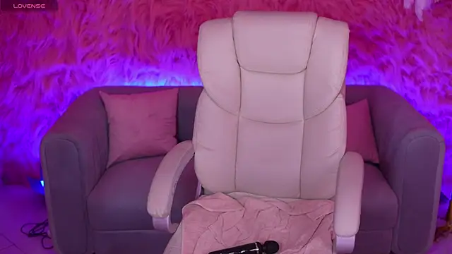 AlexaFleur online show from 04-11-26, 06:32