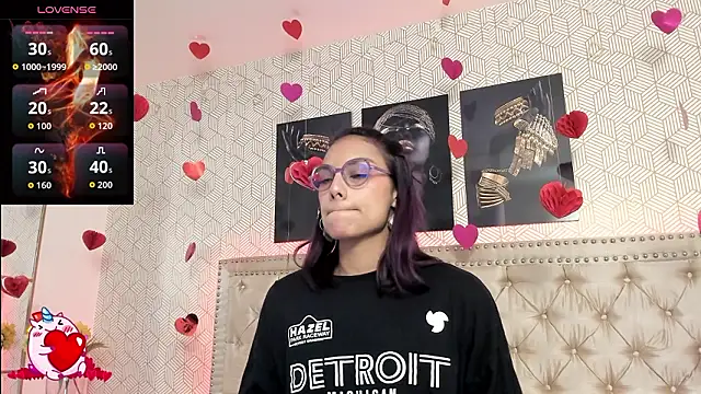 Snapshot of MeganRosseX chatting on 02-07-26, 08:28 MeganRosseX online show from 02-07-26, 08:28