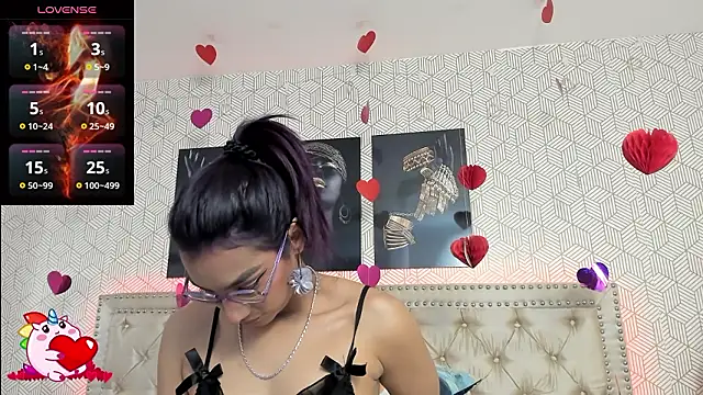 Snapshot of MeganRosseX chatting on 02-12-26, 04:51 MeganRosseX online show from 02-12-26, 04:51