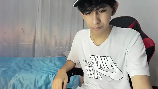 julian xx online show from 05-04-26, 07:17