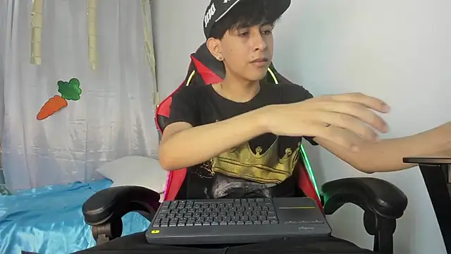 julian xx online show from 04-15-26, 07:07