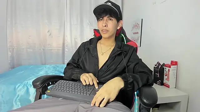 julian xx online show from 05-01-26, 07:08