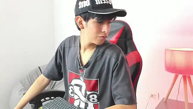 julian xx online show from 05-19-26, 07:21