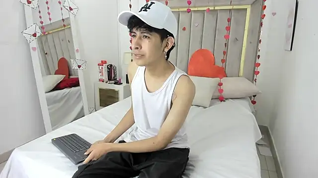 julian xx online show from 02-13-26, 07:47