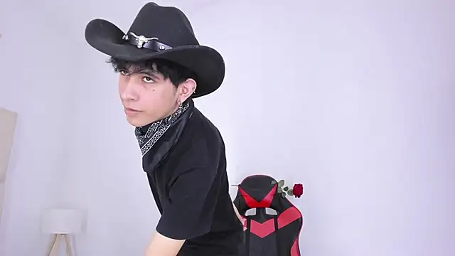 julian xx online show from 07-16-26, 07:11