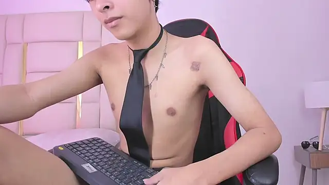 julian xx online show from 06-22-26, 07:33