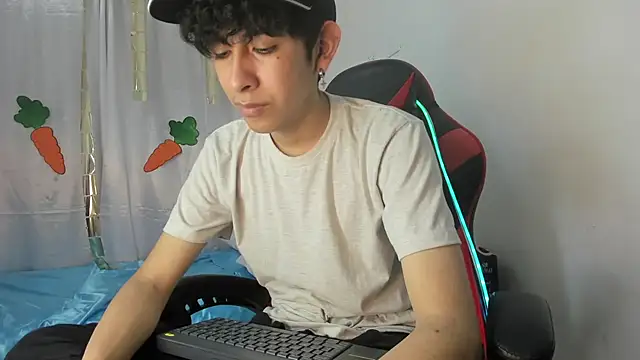 julian xx online show from 04-13-26, 07:07