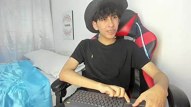 julian xx online show from 04-28-26, 07:07