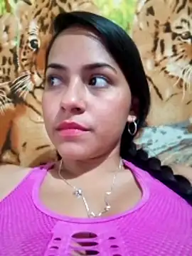 Snapshot of Maliha_21 chatting on 06-22-26, 01:22 Maliha 21 online show from 06-22-26, 01:22