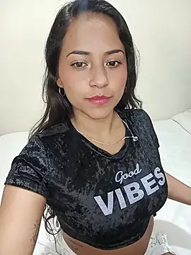Snapshot of Maliha_21 chatting on 07-12-26, 06:42 Maliha 21 online show from 07-12-26, 06:42