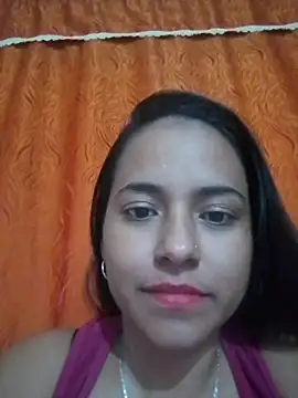 Snapshot of Maliha_21 chatting on 06-12-26, 01:36 Maliha 21 online show from 06-12-26, 01:36
