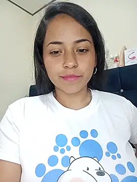 Snapshot of Maliha_21 chatting on 07-14-26, 01:49 Maliha 21 online show from 07-14-26, 01:49