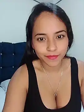 Snapshot of Maliha_21 chatting on 06-14-26, 04:30 Maliha 21 online show from 06-14-26, 04:30
