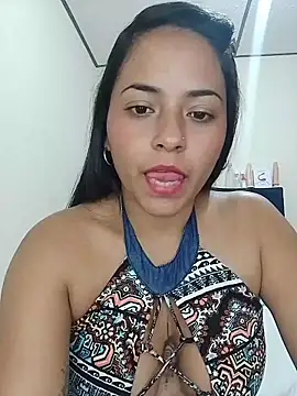 Snapshot of Maliha_21 chatting on 07-16-26, 01:35 Maliha 21 online show from 07-16-26, 01:35