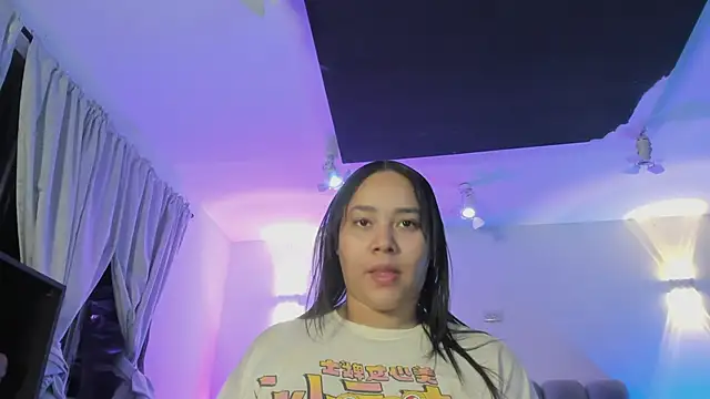 ThaliaBrookss  online show from 04-16-26, 06:47