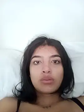 honeyluxe  online show from 01-08-26, 04:35