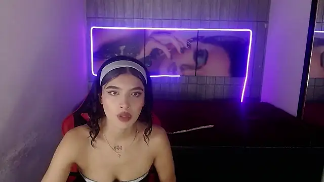 honeyluxe  online show from 02-01-26, 04:11