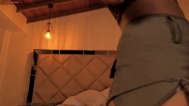 Snapshot of KayraLanne chatting on 07-22-26, 04:03 KayraLanne online show from 07-22-26, 04:03