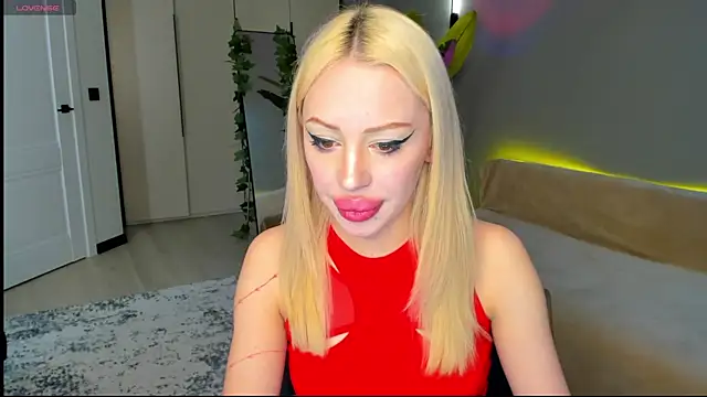 Luna Beverly online show from 04-09-26, 08:15