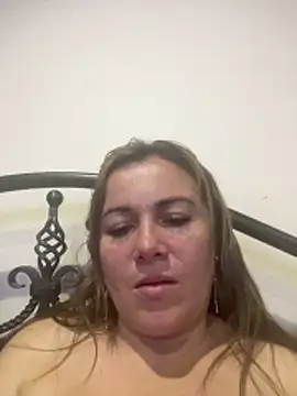 Snapshot of CristalBm_ chatting on 06-21-26, 02:50 CristalBm online show from 06-21-26, 02:50