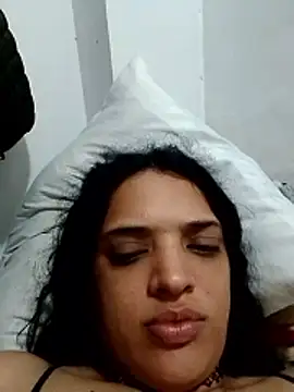 Snapshot of Ivybond_ chatting on 01-10-26, 09:10 Ivybond online show from 01-10-26, 09:10