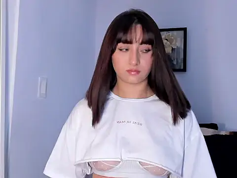 Snapshot of Roseholden chatting on 02-11-26, 09:36 Roseholden online show from 02-11-26, 09:36