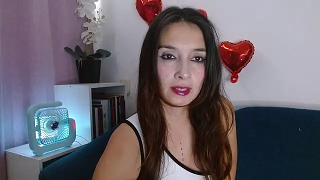 Almaglow  online show from 02-26-26, 06:41