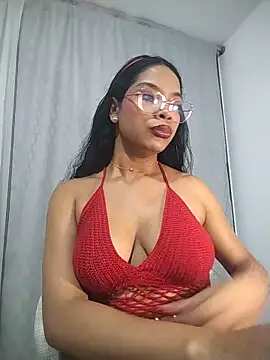 KATALINA SANTANA  online show from 06-11-26, 01:05